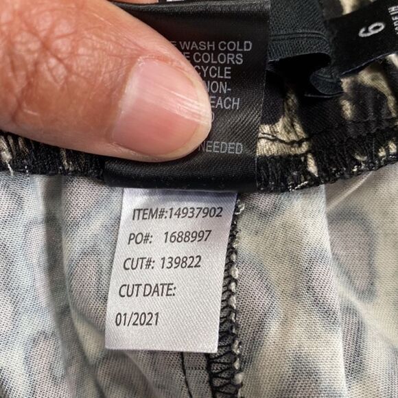 Torrid Paperbag Stretch Challis Animal Print Tie Waist Pull On Date Nite Shorts - Picture 12 of 13